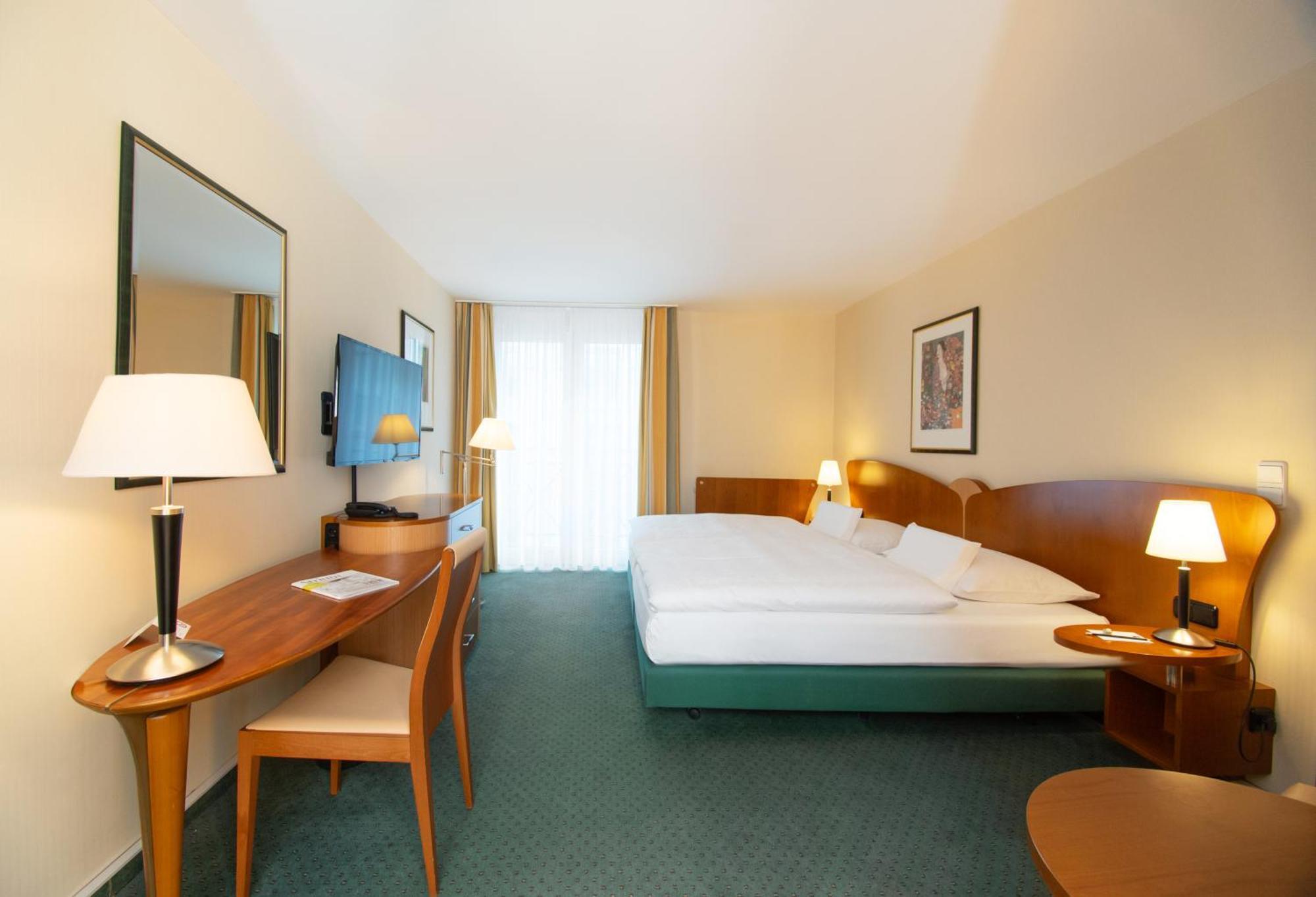Dorint Charlottenhof Halle Hotel