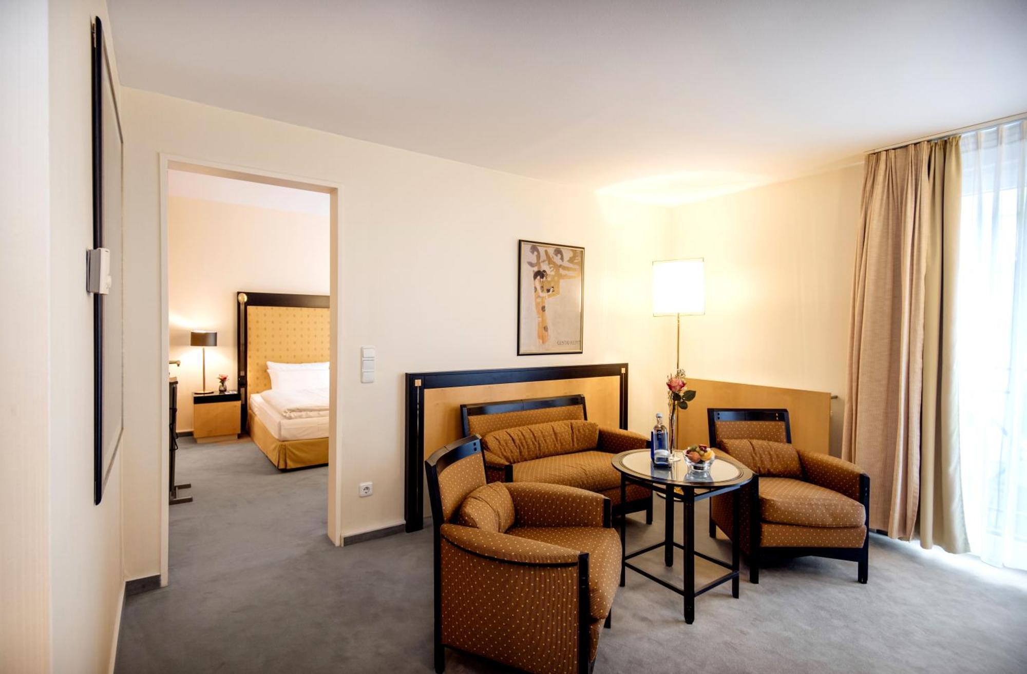 Dorint Charlottenhof Halle Hotel