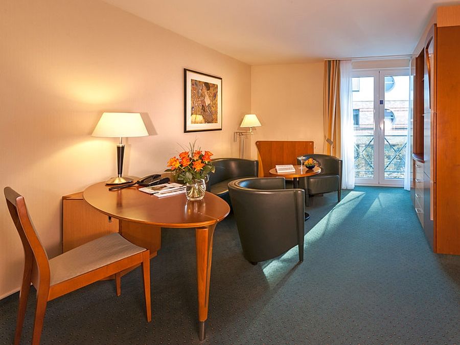 Hotel Dorint Charlottenhof Halle 4*